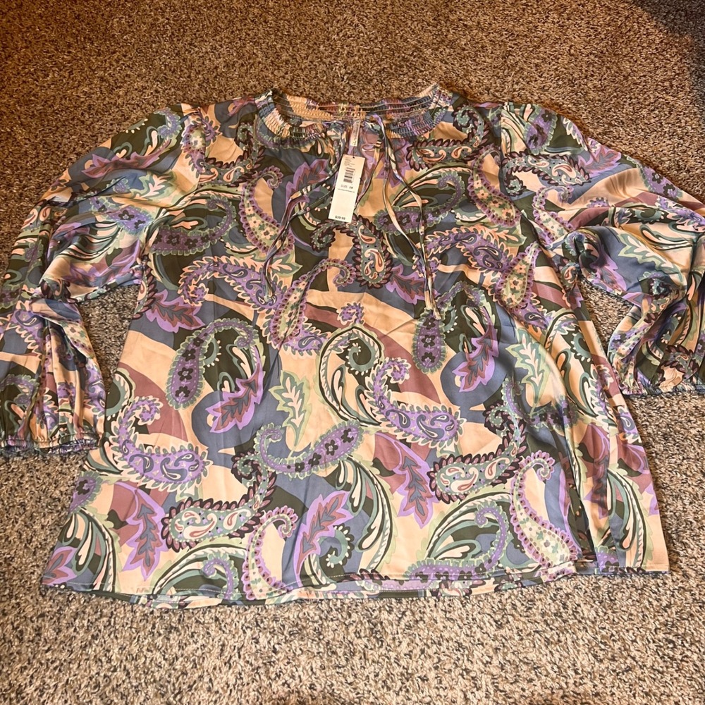 Passports Woman‎ Paisley Blouse Smocked Neckline Tie 2X